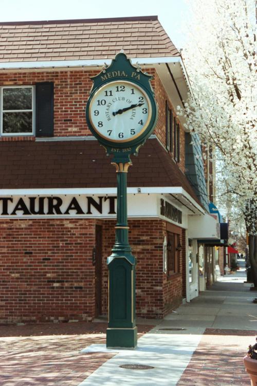 Clock on Plum Street Mall